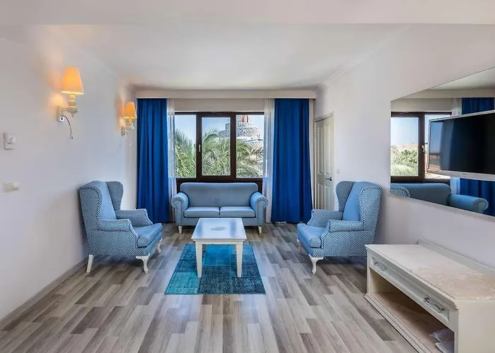 Kairaba Imperial Hotel *